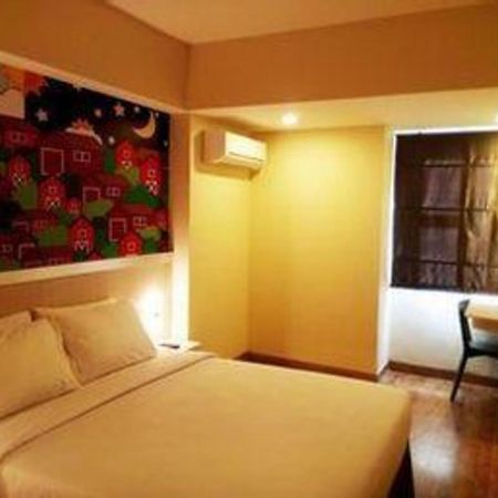 Nite And Day Batam Jodoh Square Hotell Exteriör bild