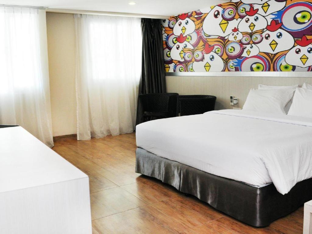 Nite And Day Batam Jodoh Square Hotell Exteriör bild